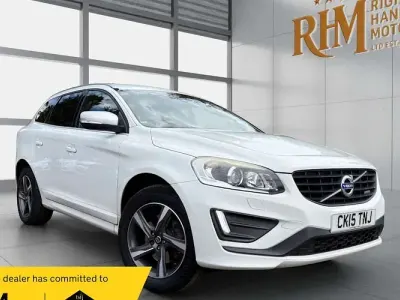 Used Volvo XC60 R-Design 181 HP (133 kW) 2015 White SUV