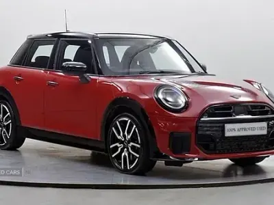 Used Mini Cooper Hatch 113 kW (154 HP) 2026 Red Hatchback