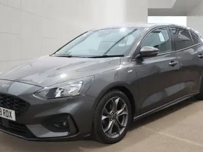Used Ford Focus ST-Line 125 HP (91 kW) 2019 Grey Hatchback