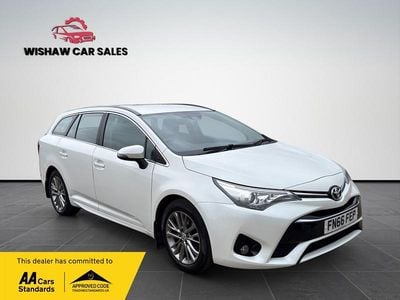Used Toyota Avensis Business Edition 112 HP (82 kW) 2016 White Estate
