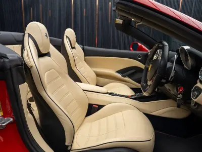 Used Ferrari California 560 HP (411 kW) 2017 Red Cabriolet