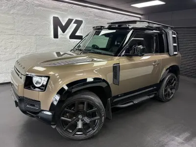 Used Land Rover Defender Dynamic 250 HP (183 kW) 2021 Brown SUV