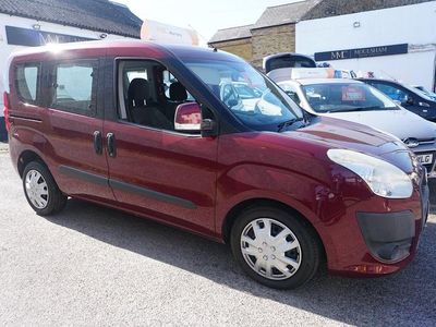 Used Fiat Doblò 105 HP (77 kW) 2012 Red MPV