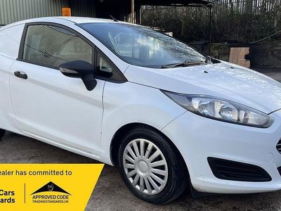 Used Ford Fiesta 95 HP (69 kW) 2013 White Hatchback