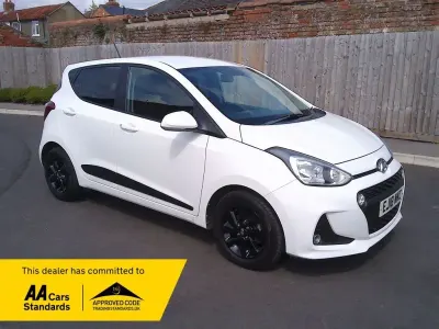 Used Hyundai i10 Premium 87 HP (63 kW) 2018 White Hatchback