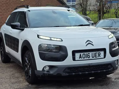 Używany Citroën C4 Cactus Flair 82 KM (60 kW) 2016 Biały Hatchback