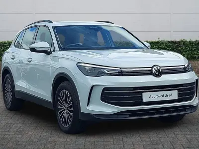 Używany VW Tiguan Life 150 KM (110 kW) 2024 Biały SUV