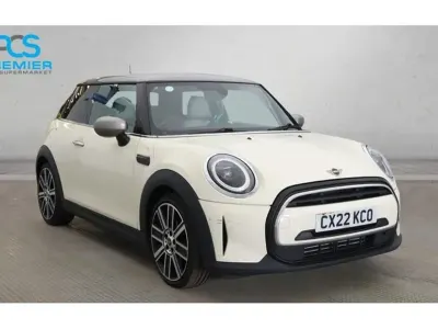 Used Mini Cooper Exclusive 2022 Pepper white Hatchback