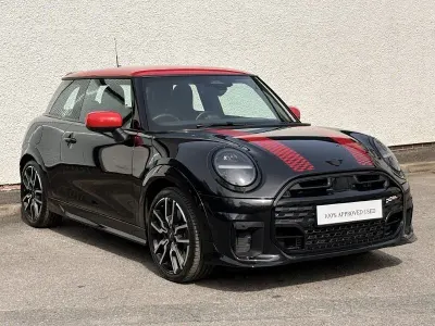 Used Mini Cooper Hatch 154 HP (113 kW) 2024 Black Hatchback