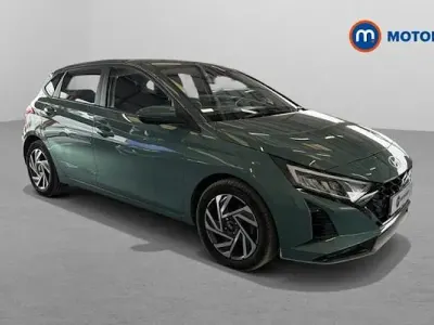 Used Hyundai i20 Advanced 101 HP (74 kW) 2025 Green Hatchback