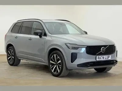 Gebraucht Volvo XC90 Plus 250 PS (183 kW) 2025 Grau SUV
