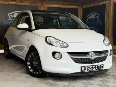 Second-hand Vauxhall Adam Glam 70 CP (51 kW) 2015 Alb Hatchback