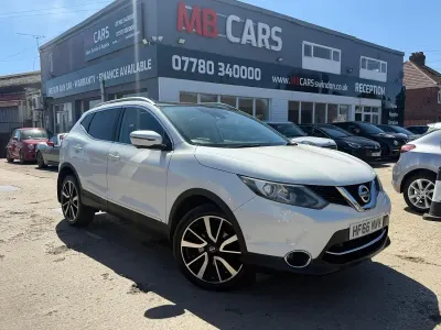 Używany Nissan Qashqai Tekna 163 KM (119 kW) 2016 Biały SUV