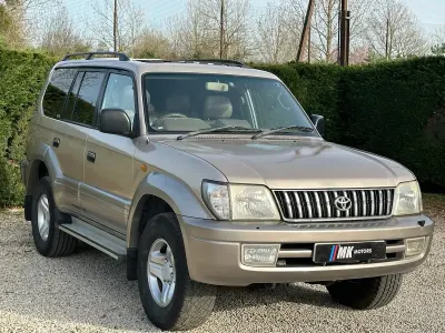 Used Toyota Land Cruiser 176 HP (129 kW) 2001 Gold SUV