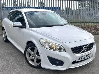 Used Volvo C30 R-Design 115 HP (84 kW) 2012 White Hatchback