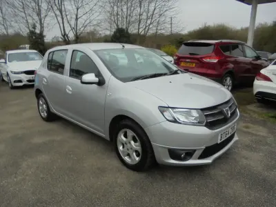 Begagnad Dacia Sandero Lauréate 2014 Silver Halvkombi
