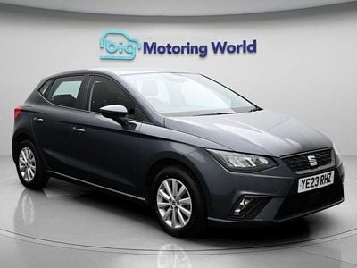 Begagnad Seat Ibiza SE 94 HK (69 kW) 2023 Grå Halvkombi