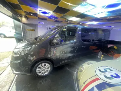 Used Renault Trafic 2023 Grey MPV