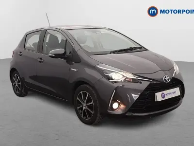 Used Toyota Yaris Hybrid 101 HP (74 kW) 2019 Grey Hatchback