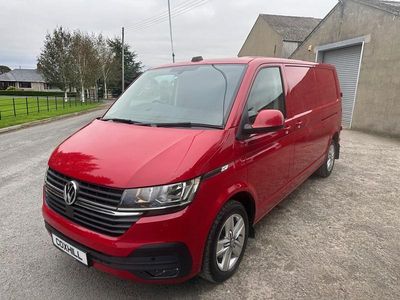 Used VW Transporter Highline 150 HP (110 kW) 2021 Red Van