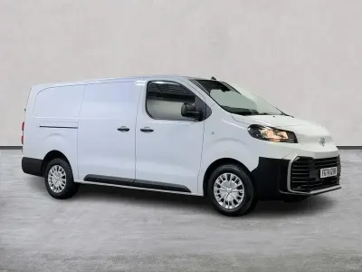 Used Toyota Proace 145 HP (106 kW) 2024 White MPV