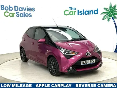 Used Toyota Aygo X-cite 72 HP (52 kW) 2018 Mauve/purple Hatchback