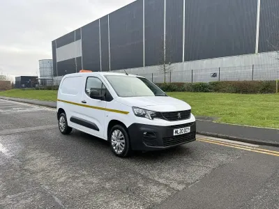 Used Peugeot Partner 131 HP (96 kW) 2020 White MPV