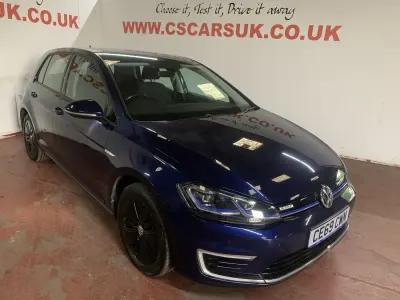 Begagnad VW e-Golf 36 kW (49 HK) 2019 Blå Halvkombi