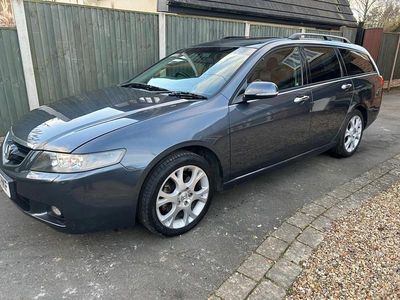 Silver Used 2005 Honda Accord Executive Estate | £1,990