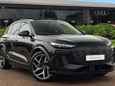 Black Used 2025 Audi e-tron Design SUV | £66,980