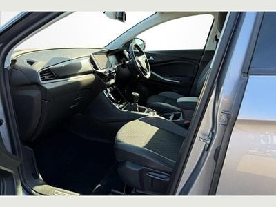 Used Vauxhall Grandland X SRi 128 HP (94 kW) 2022 Grey SUV