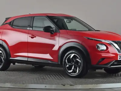 Gebraucht Nissan Juke N-Connecta 114 PS (83 kW) 2023 Rot SUV