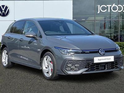Second-hand VW Golf VIII GTE 272 CP (200 kW) 2025 Gri Hatchback