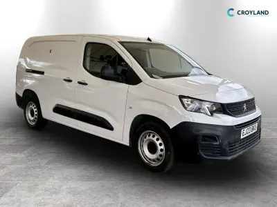 Used Peugeot Partner Premium 2023 White MPV