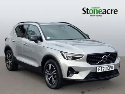 Usado Volvo XC40 Plus 163 HP (119 kW) 2023 Prateado SUV