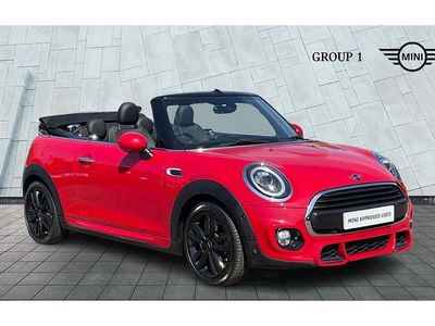 Usado Mini Cooper Cabriolet Sport 136 HP (100 kW) 2019 Vermelho Cabrios