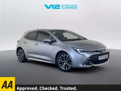 Usado Toyota Corolla Design 140 HP (102 kW) 2023 Prateado Citadino