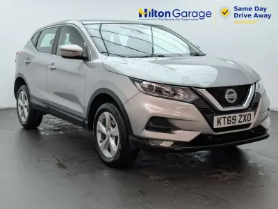 Used Nissan Qashqai Acenta Premium 157 HP (115 kW) 2020 Silver SUV