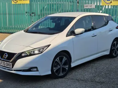 Gebraucht Nissan Leaf Tekna 110 kW (150 PS) 2020 Weiß Kleinwagen