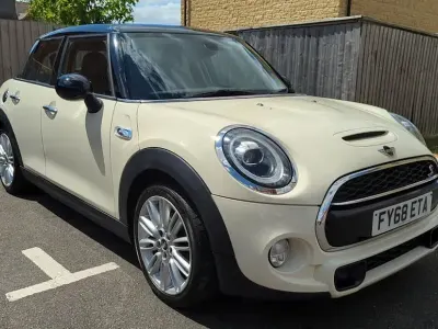 Used Mini Cooper S Hatch 192 HP (141 kW) 2018 White Hatchback