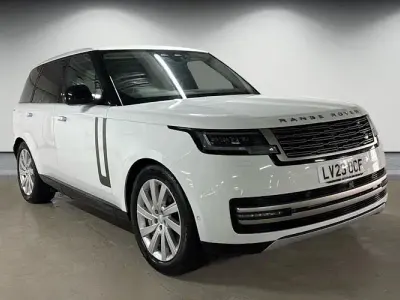 Used Land Rover Range Rover SE 441 HP (324 kW) 2023 Fuji white SUV