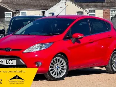 Used Ford Fiesta Titanium 96 HP (70 kW) 2011 Red