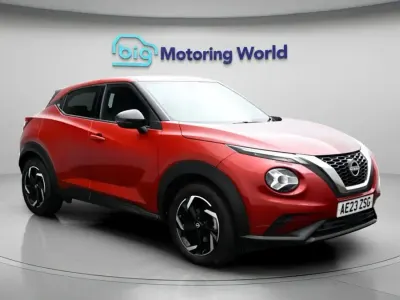 Używany Nissan Juke N-Connecta 2023 Czerwony SUV