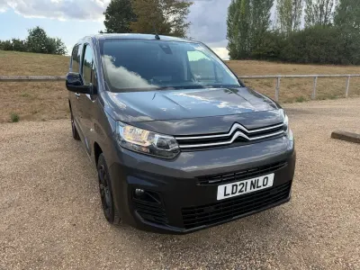 Used Citroën Berlingo Start 130 HP (95 kW) 2021 Grey MPV