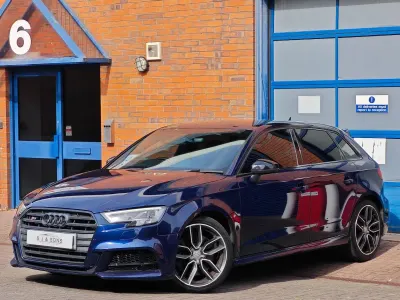 Used Audi A3 Business 2017 Blue Hatchback