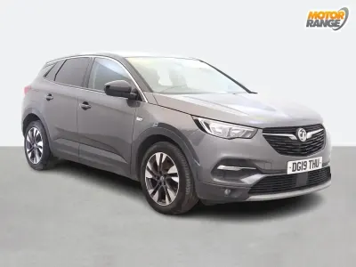 Begagnad Vauxhall Grandland X Sport 130 HK (95 kW) 2019 Grå SUV