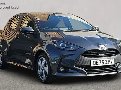 Used Toyota Yaris 116 HP (85 kW) 2025 Decuma grey Hatchback
