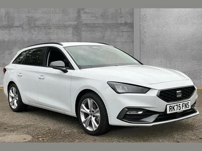 White New 2025 Seat Leon FR Estate | £23,795 (Fair price)