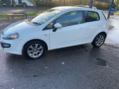 Używany Fiat Punto Evo S 2011 Biały Hatchback