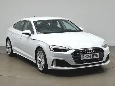 Używany Audi A5 Sport 150 KM (110 kW) 2024 Biały Hatchback